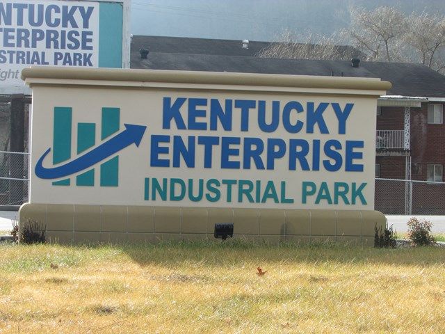 1296 S Mayo Trl, Pikeville, KY 41501